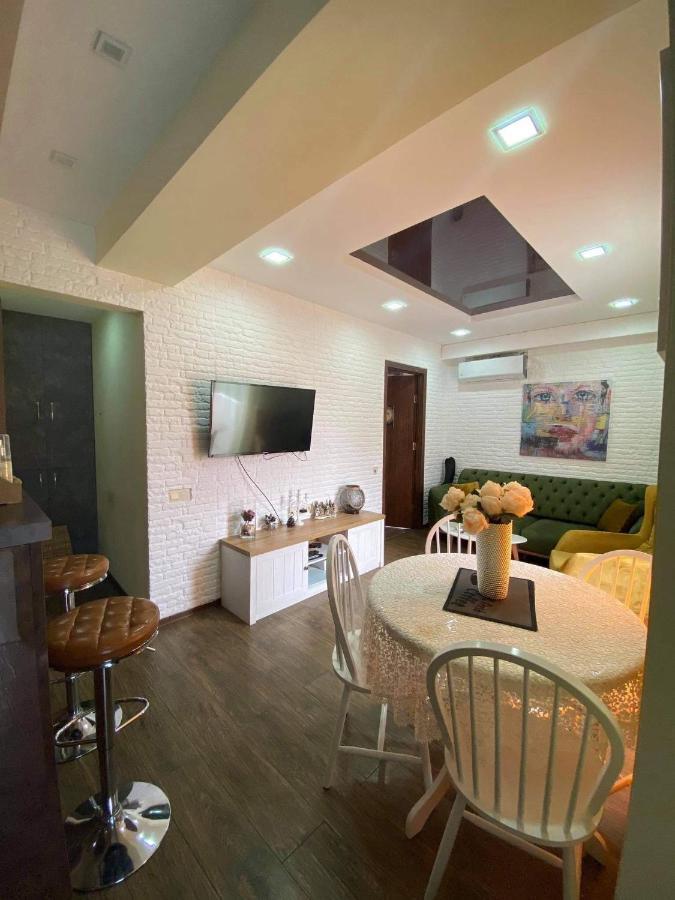 Apartament Victoria Lejlighed Tbilisi Eksteriør billede